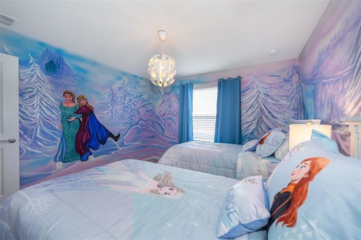 Image No.3-6 Bed Property for sale