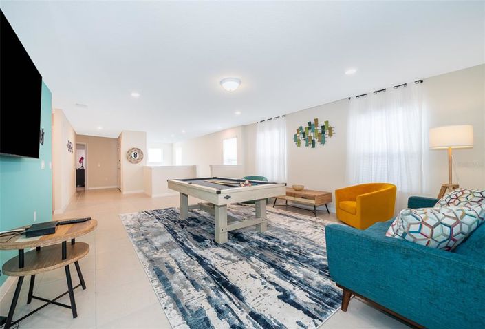 Image No.5-6 Bed Property for sale