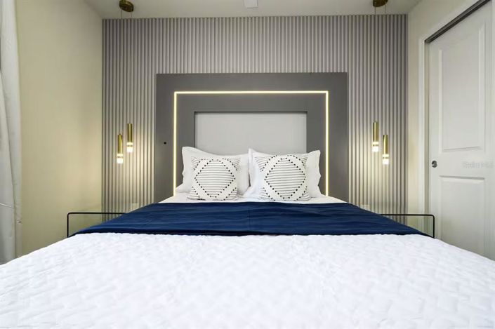 Image No.32-5 Bed Townhouse for sale