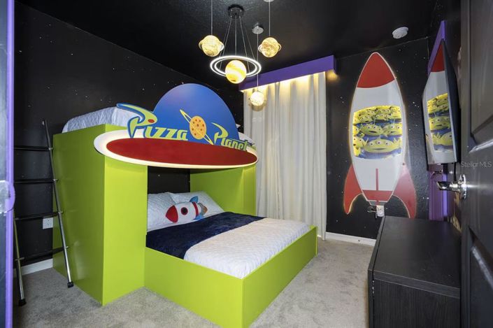 Image No.5-5 Bed Townhouse for sale