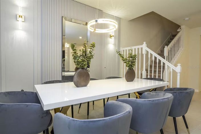 Image No.9-5 Bed Townhouse for sale