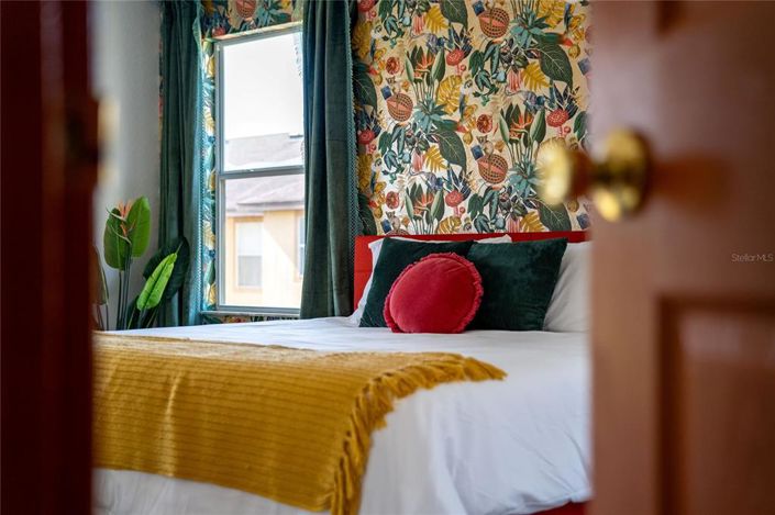 Image No.26-4 Bed Townhouse for sale