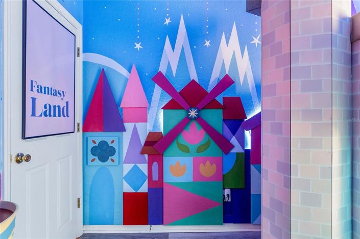 Image No.3-4 Bed Townhouse for sale