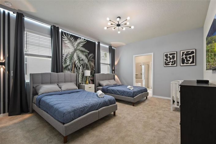 Image No.37-10 Bed Property for sale