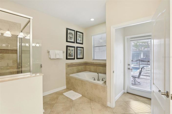 Image No.40-8 Bed House for sale