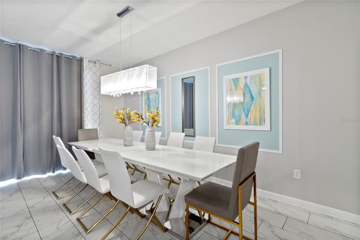 Image No.19-10 Bed Property for sale