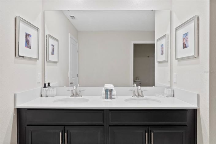 Image No.28-10 Bed House for sale