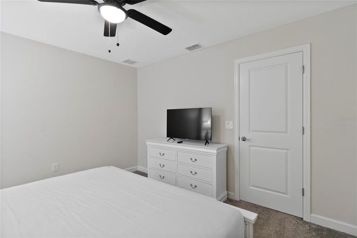 Image No.33-10 Bed Property for sale