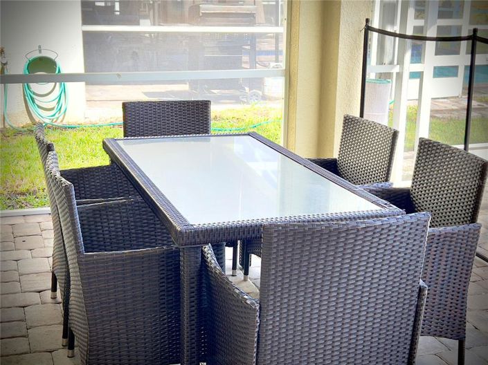 Image No.15-6 Bed Property for sale