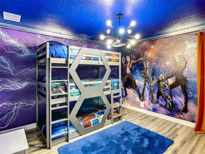 Image No.25-8 Bed House for sale