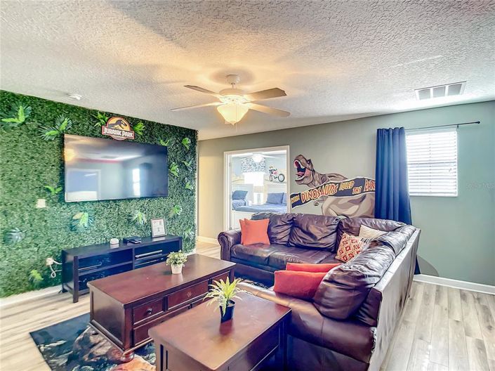 Image No.34-8 Bed House for sale