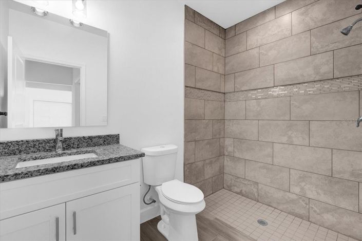 Image No.21-4 Bed Townhouse for sale