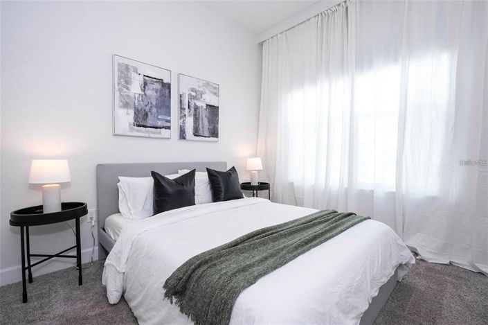 Image No.19-4 Bed House for sale