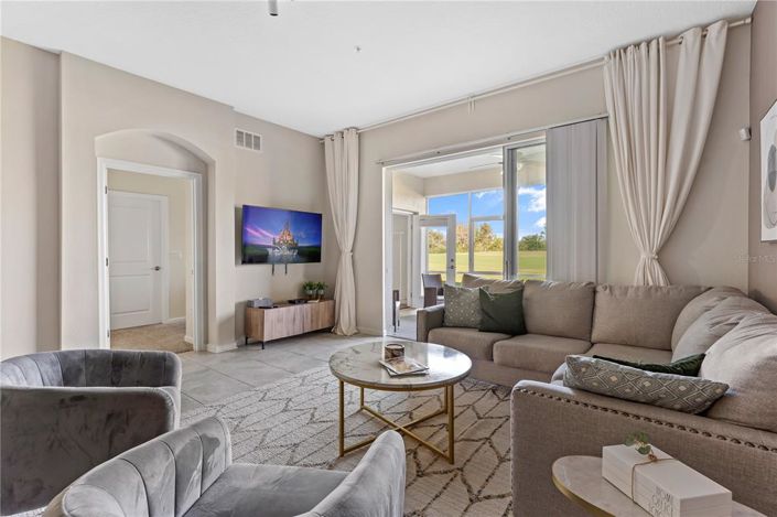 Image No.6-2 Bed Property for sale