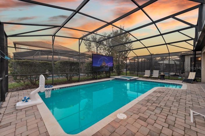 Image No.3-6 Bed Property for sale