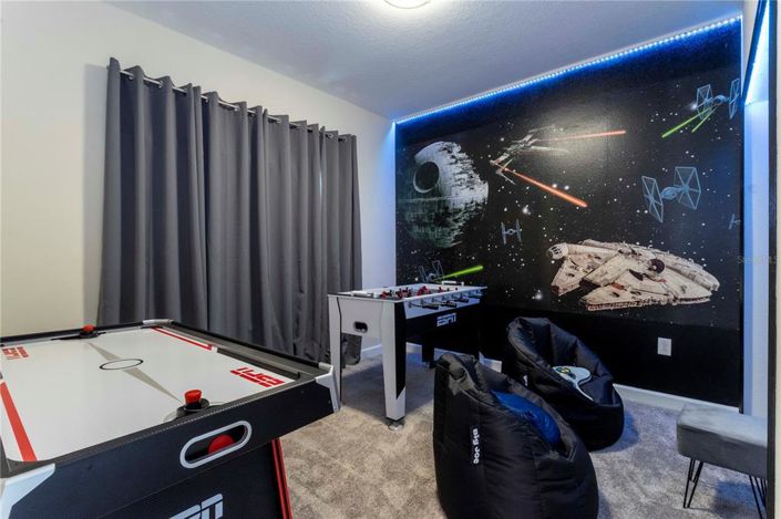 Image No.11-5 Bed Townhouse for sale