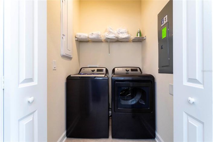 Image No.9-5 Bed Townhouse for sale