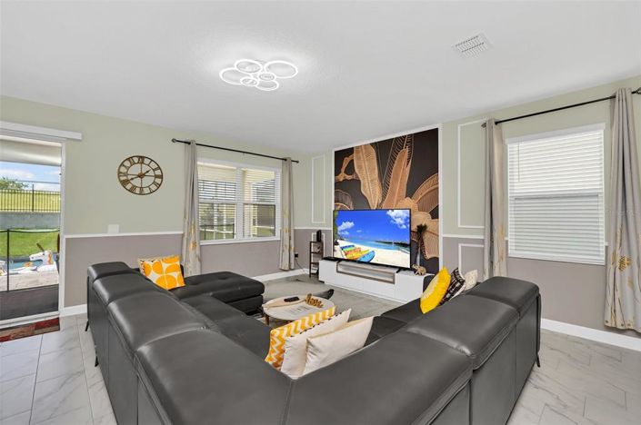 Image No.6-9 Bed House for sale