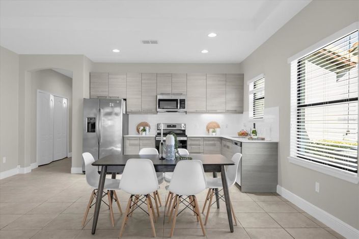 Image No.10-3 Bed House for sale