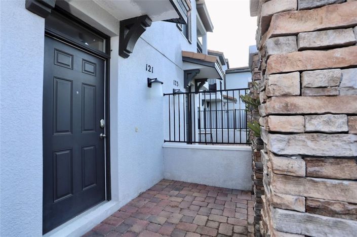 Image No.14-2 Bed Townhouse for sale