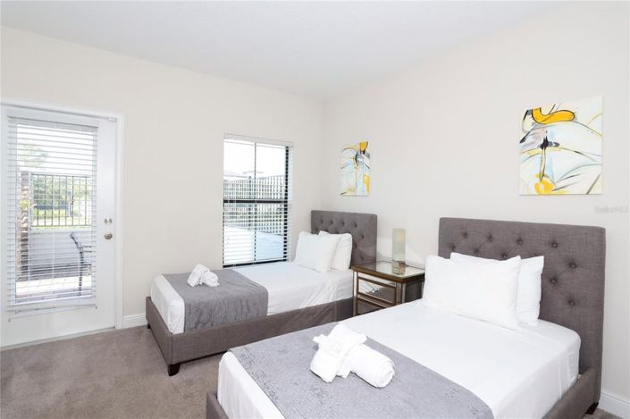 Image No.18-2 Bed Townhouse for sale