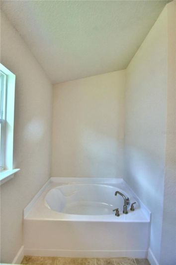 Image No.35-3 Bed House for sale