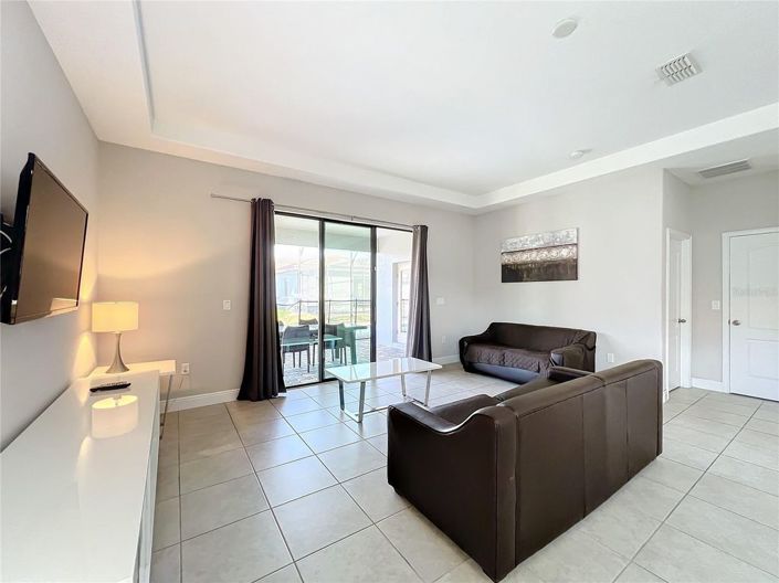 Image No.14-3 Bed House for sale