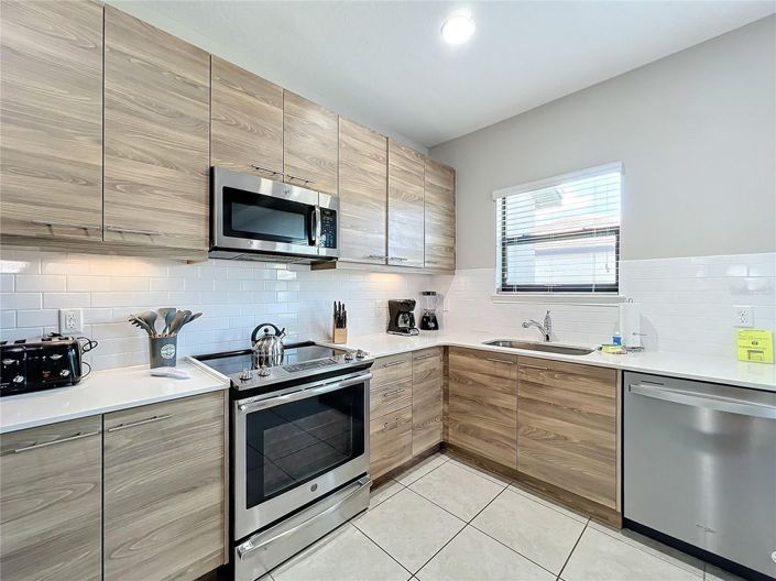 Image No.8-3 Bed House for sale