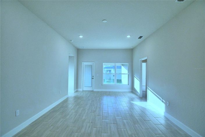 Image No.16-4 Bed House for sale