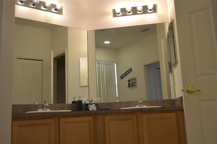 Image No.15-4 Bed House for sale