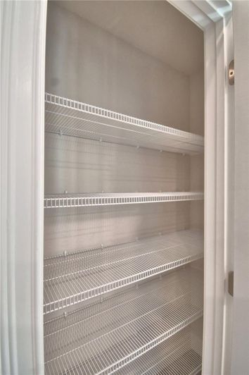 Image No.17-3 Bed House for sale