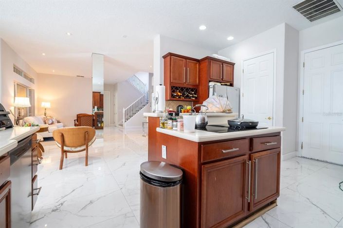 Image No.22-4 Bed House for sale