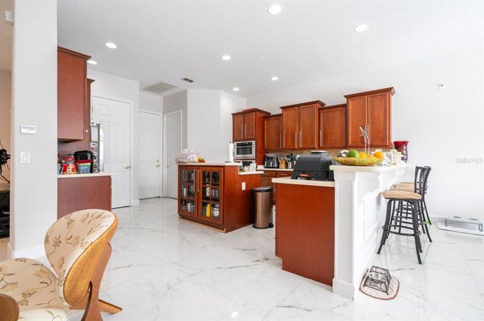 Image No.27-4 Bed House for sale