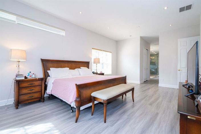 Image No.31-4 Bed House for sale