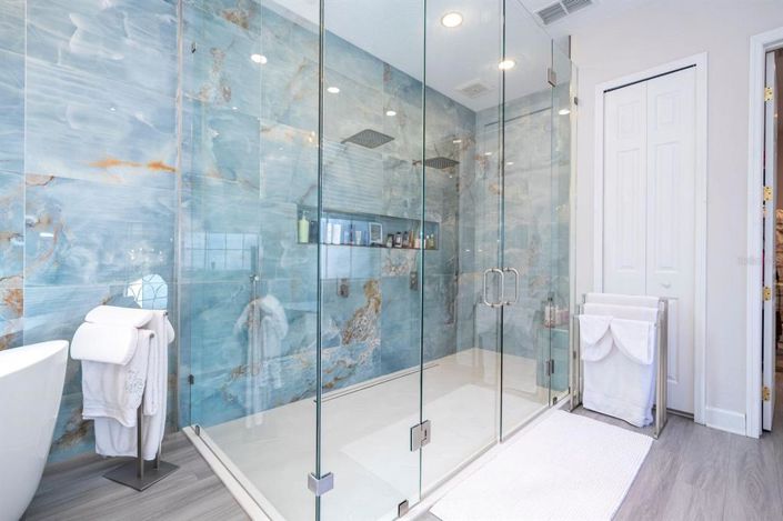 Image No.40-4 Bed House for sale