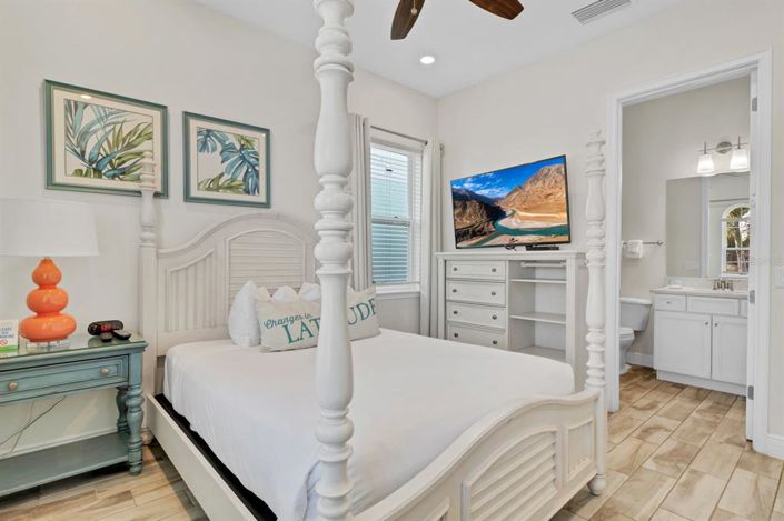 Image No.25-8 Bed House for sale