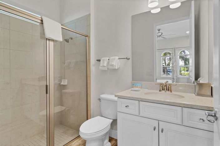 Image No.26-8 Bed House for sale