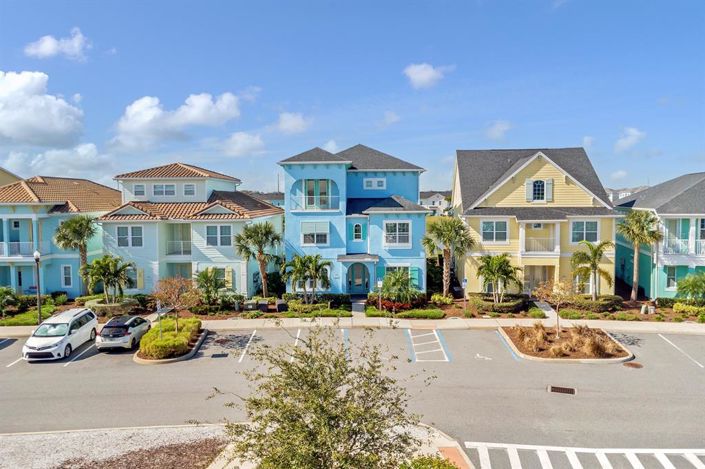 Image No.3-8 Bed House for sale