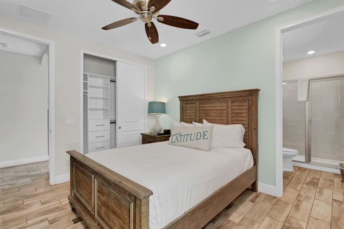 Image No.38-8 Bed House for sale