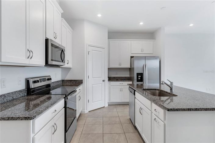 Image No.5-4 Bed House for sale