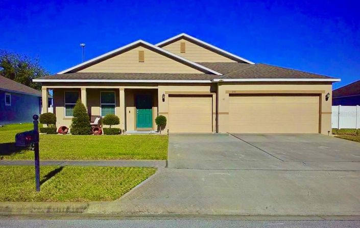 Image No.1-4 Bed House for sale