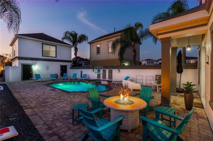 Image No.4-6 Bed House for sale