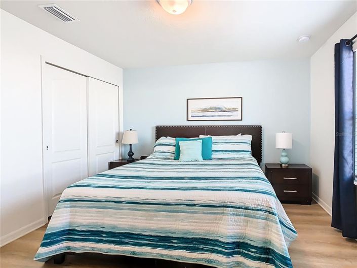 Image No.26-8 Bed House for sale