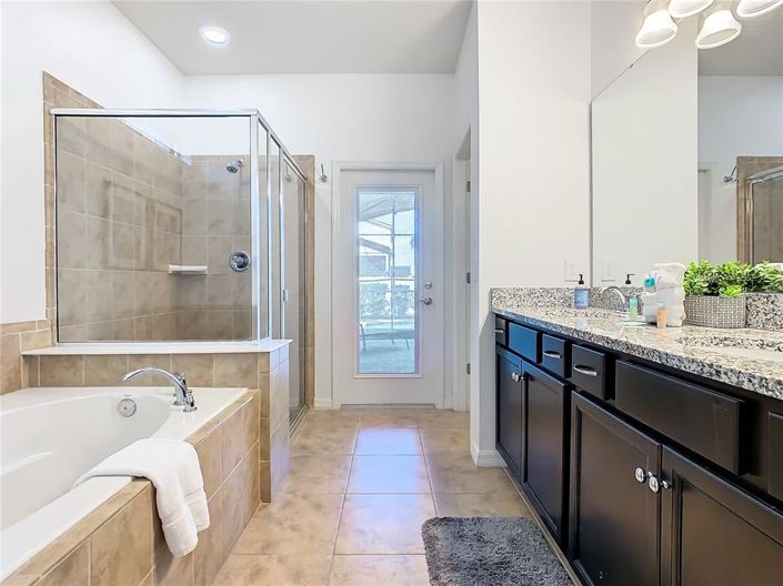 Image No.46-8 Bed House for sale