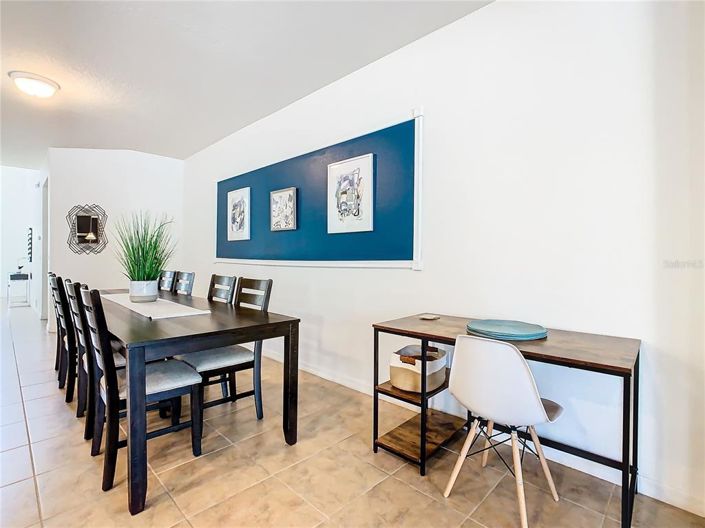 Image No.6-8 Bed House for sale