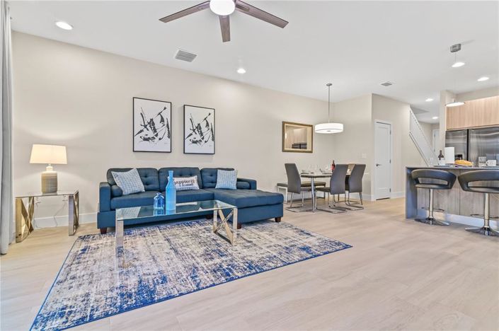 Image No.22-4 Bed Townhouse for sale