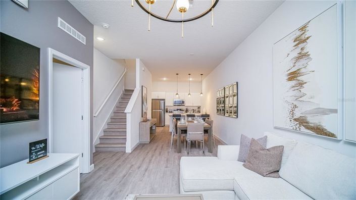 Image No.12-5 Bed Townhouse for sale