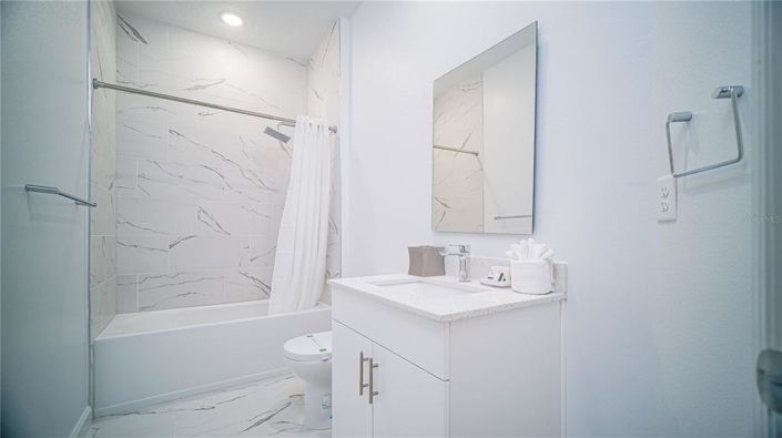 Image No.14-5 Bed Townhouse for sale