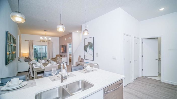 Image No.5-5 Bed Townhouse for sale