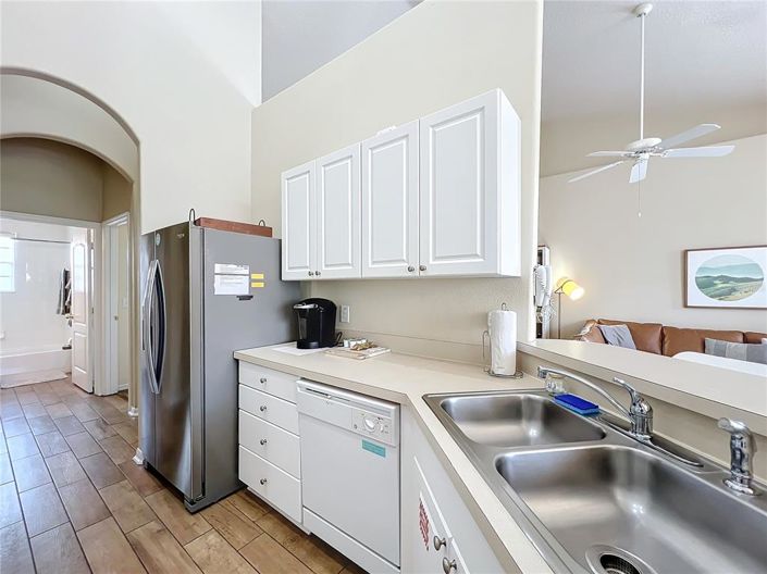 Image No.10-3 Bed House for sale